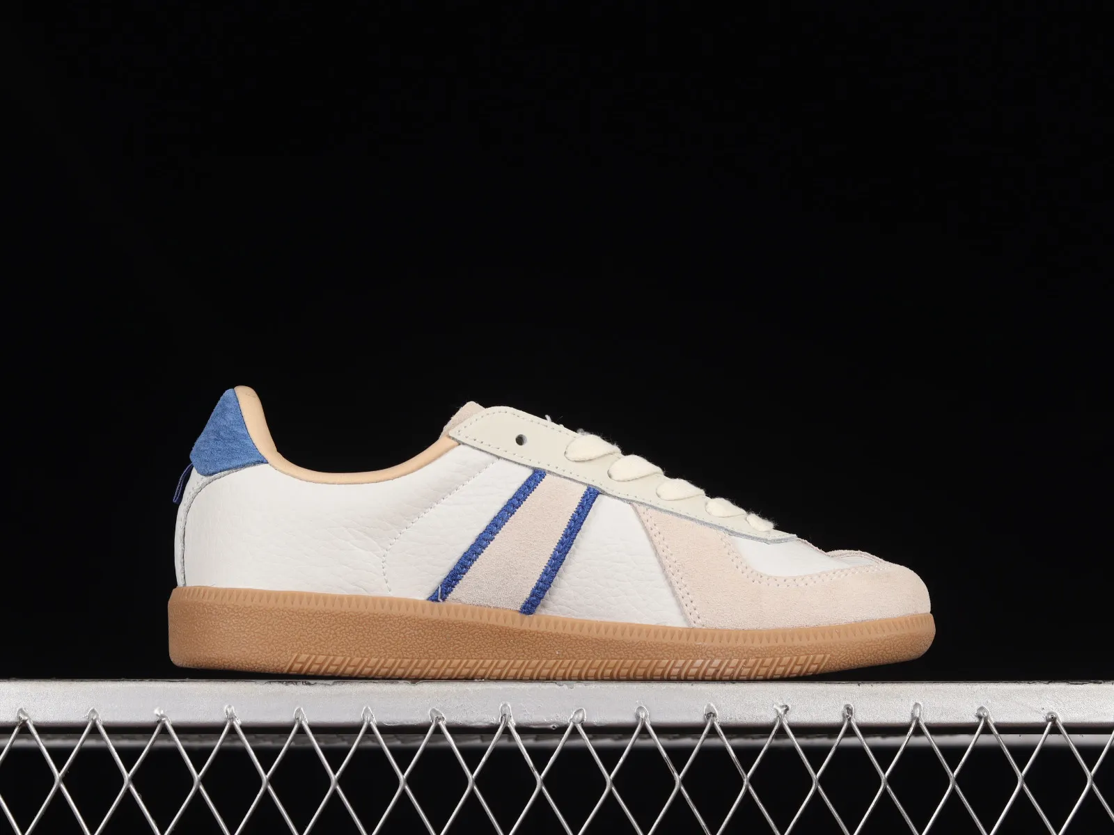 Adidas BW Army Cloud White Off White Blue HQ6457