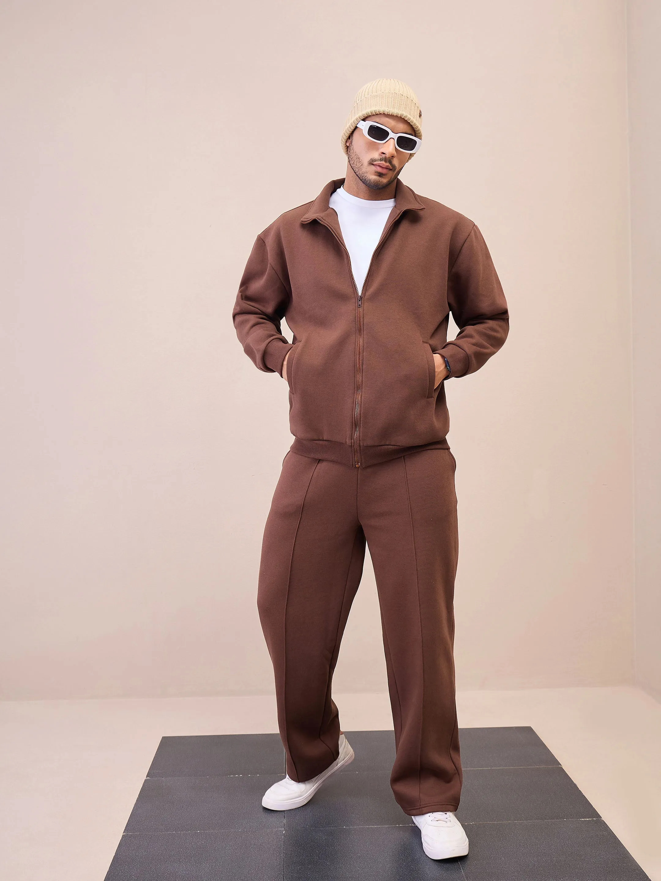 Men Dark Brown Pintuck Oversize Sweatpants