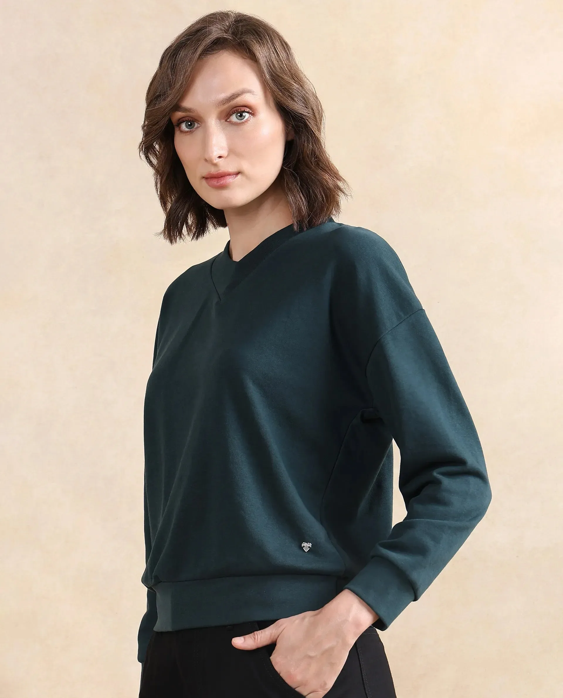 Rareism Women Vitoo Dark Green Cotton Blend Fabric Full Sleeve Crew Neck Relaxed Fit Plain Sweatshirt