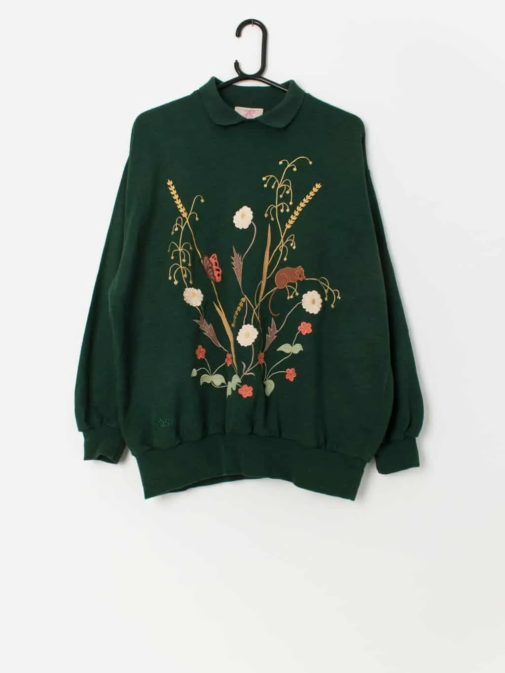 Vintage forest green collared sweatshirt with embroidered field mouse and flowers – Large / XL